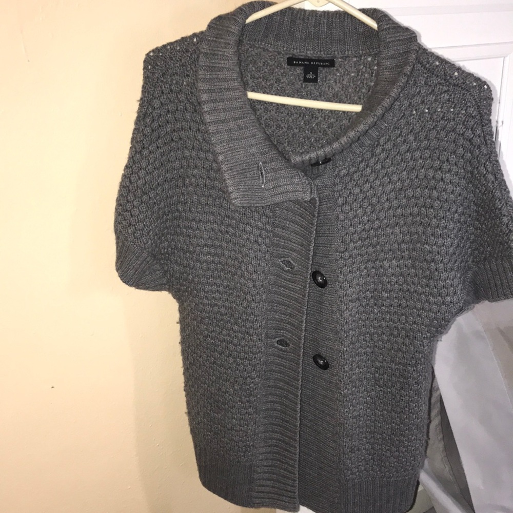 Banana republic sweater perfect for the season